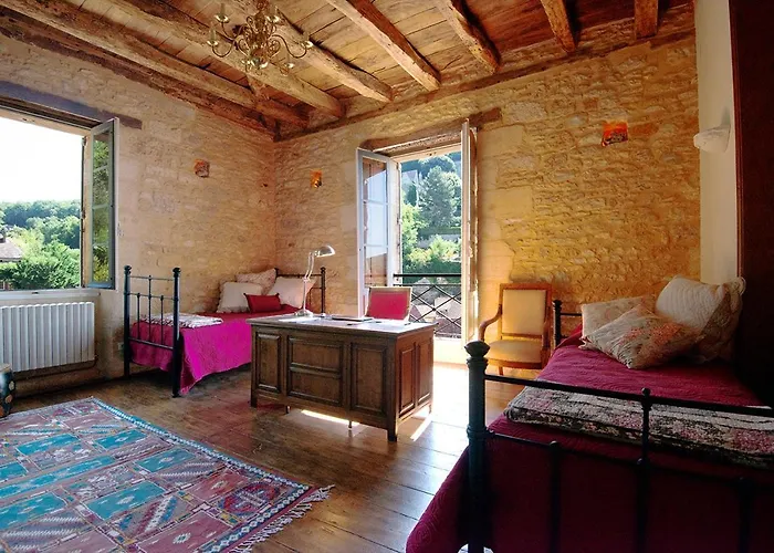 Гостевой дом La Source, Beynac, Dordogne 3*