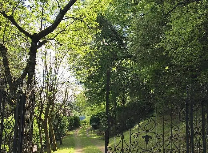 La Source, Beynac, Dordogne 3* Бейнак-э-Казенак